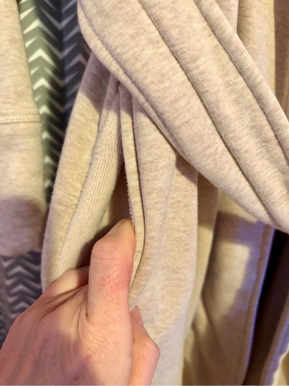 UGG | Oatmeal Robe, Large - Picture 4 of 8